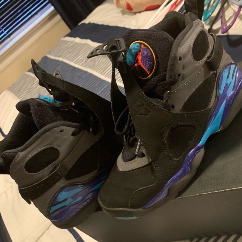 Air Jordan 8s